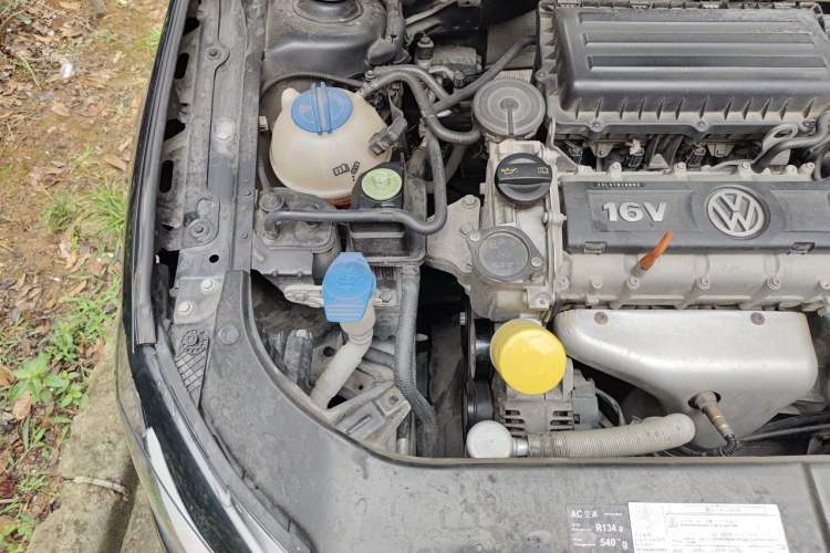 Used Volkswagen Bora 2013 1.6L Automatic Comfort Model Engine Bay Right