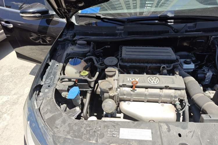 Used Volkswagen Bora 2013 1.6L Manual Comfort Model Engine Bay Right