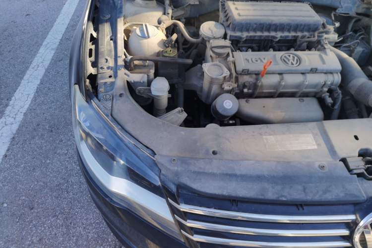 Used Volkswagen Bora 2013 1.6L Automatic Fashion Model Engine Bay Right