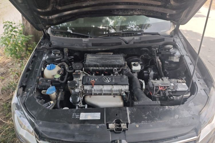 Used Volkswagen Bora 2013 1.6L Manual Fashion Edition Engine Bay