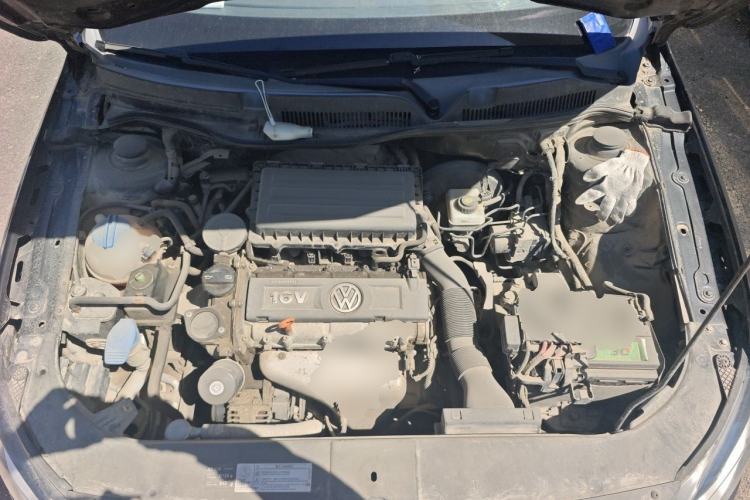 Used Volkswagen Bora 2013 1.6L Manual Fashion Edition Engine Bay