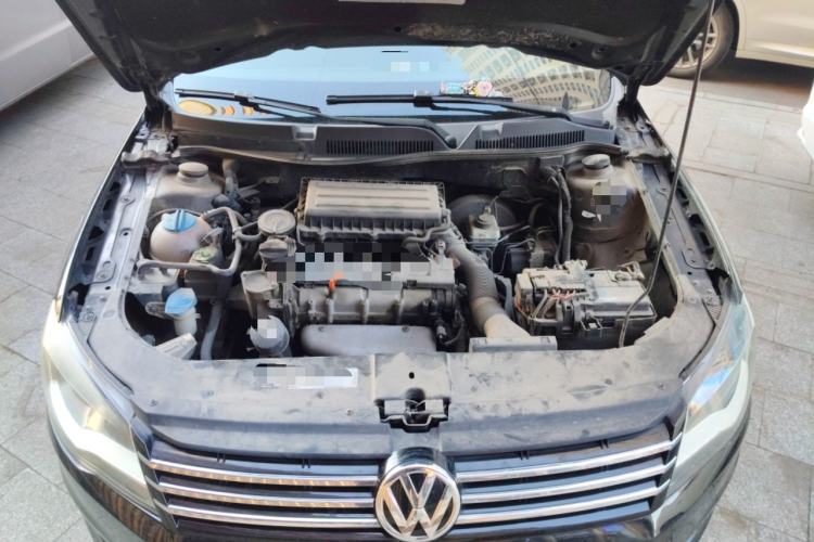 Used Volkswagen Bora 2013 1.6L Manual Fashion Edition Engine Bay