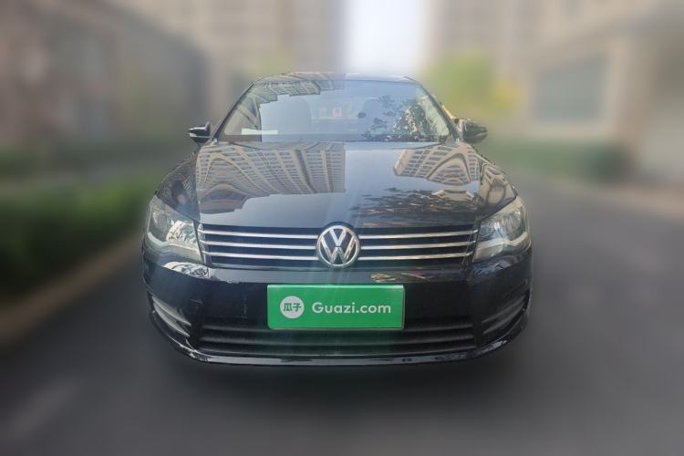 Used Volkswagen Bora 2013 1.6L Manual Fashion Edition Front