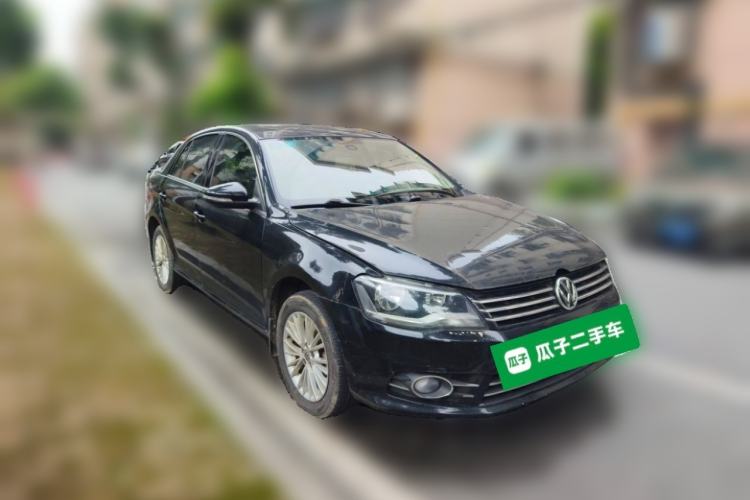 Used Volkswagen Bora 2013 1.4T Automatic Luxury Model Front Right 45 Deg