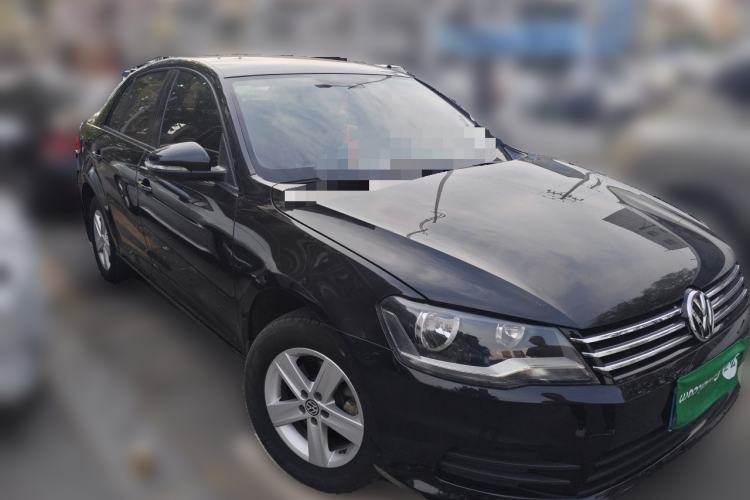 Used Volkswagen Bora 2013 1.6L Manual Fashion Edition Front Right 45 Deg