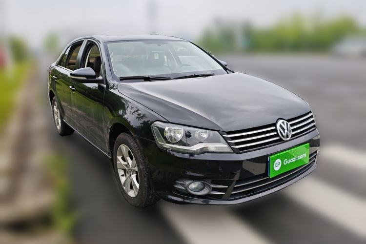 Used Volkswagen Bora 2013 1.6L Manual Comfort Model Front Right 45 Deg