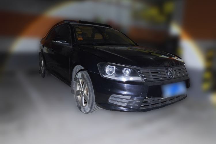 Used Volkswagen Bora 2013 1.6L Manual Fashion Edition Front Right 45 Deg