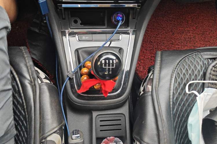 Used Volkswagen Bora 2013 1.6L Manual Fashion Edition Gear Lever