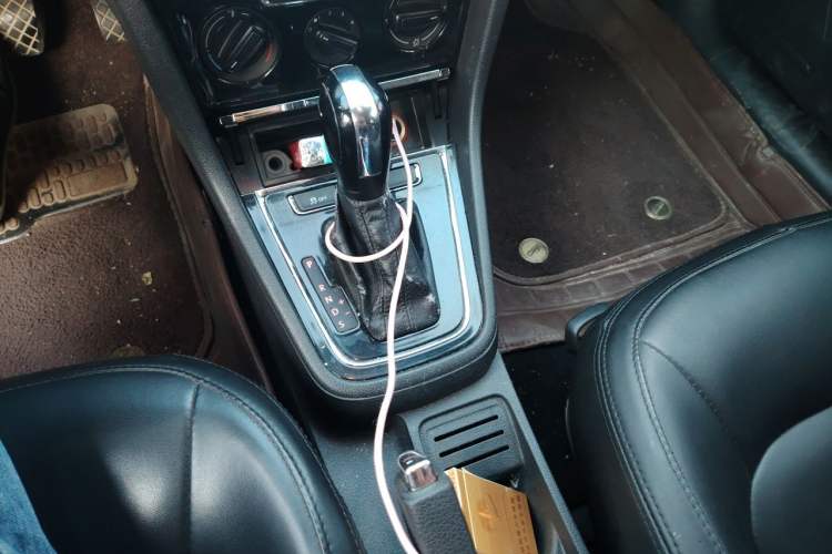 Used Volkswagen Bora 2013 1.6L Automatic Fashion Model Gear Lever
