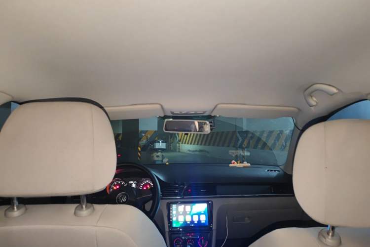 Used Volkswagen Bora 2013 1.6L Automatic Fashion Model Headliner