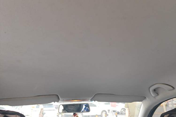 Used Volkswagen Bora 2013 1.6L Manual Fashion Edition Headliner