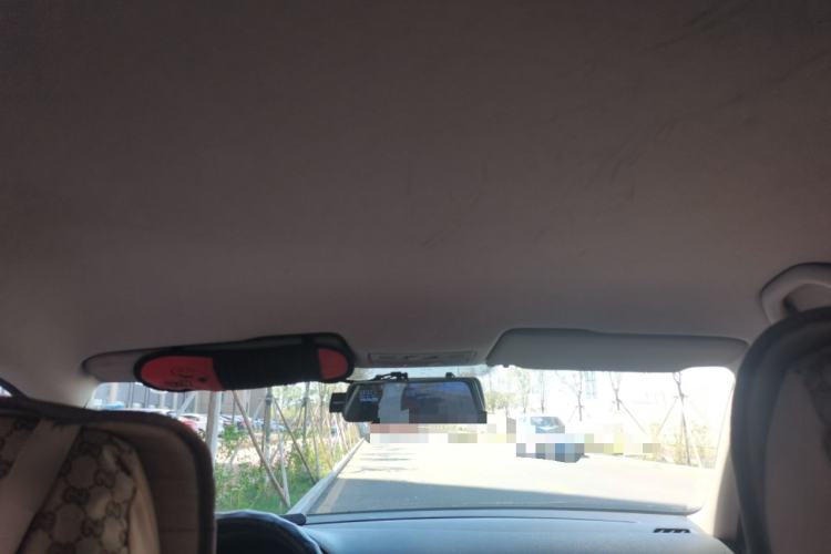 Used Volkswagen Bora 2013 1.6L Manual Fashion Edition Headliner