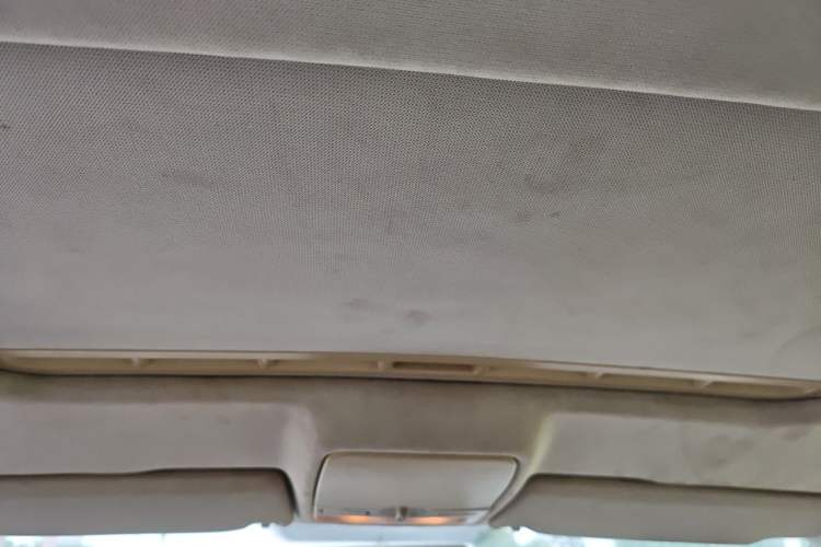 Used Volkswagen Bora 2013 1.6L Manual Comfort Model Headliner