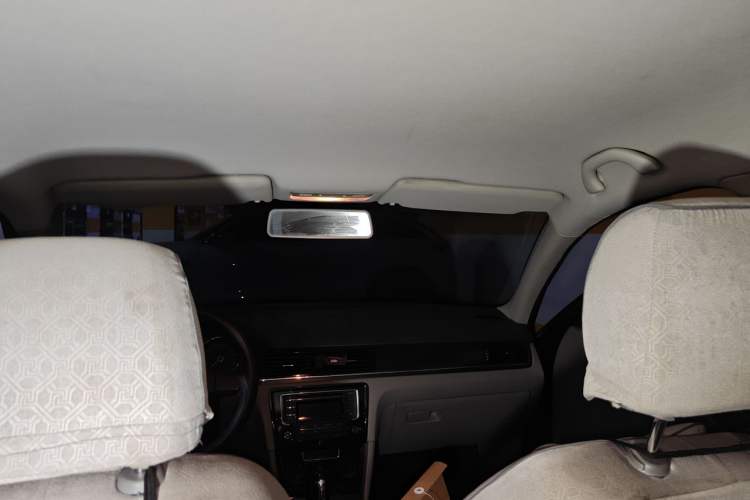 Used Volkswagen Bora 2013 1.6L Automatic Fashion Model Headliner
