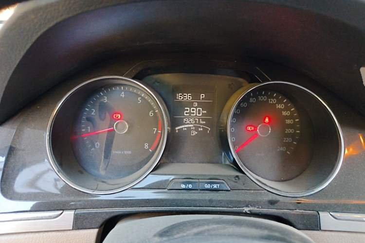 Used Volkswagen Bora 2013 1.6L Automatic Comfort Model Instrument Cluster
