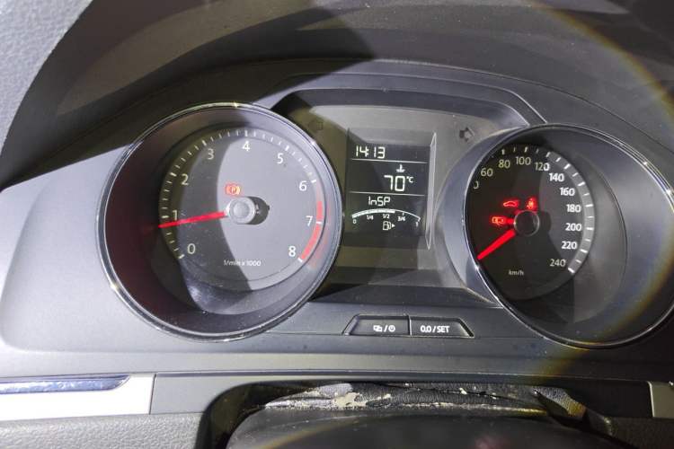 Used Volkswagen Bora 2013 1.6L Manual Fashion Edition Instrument Cluster