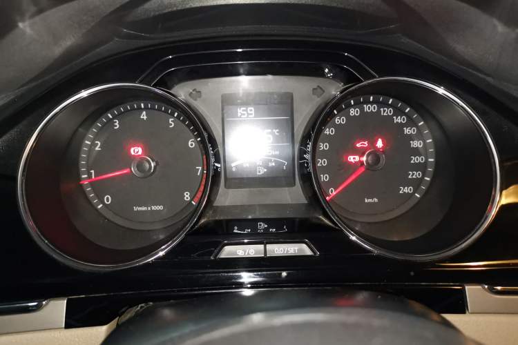 Used Volkswagen Bora 2013 1.6L Manual Comfort Model Instrument Cluster