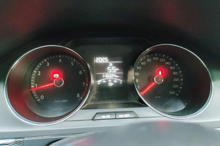 Used Volkswagen Bora 2013 1.6L Manual Fashion Edition Instrument Cluster