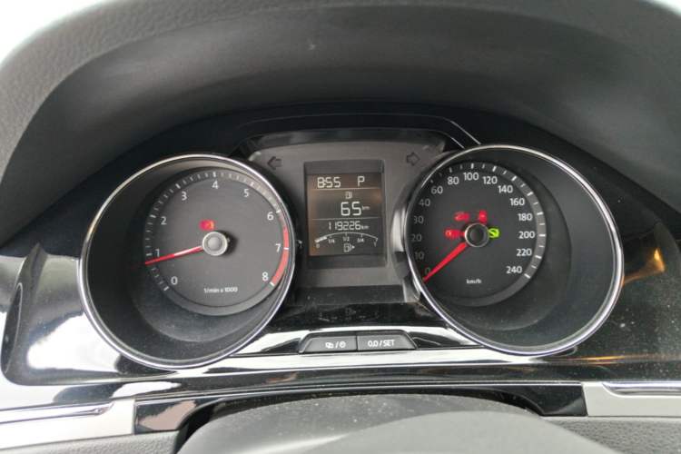 Used Volkswagen Bora 2013 1.6L Automatic Comfort Model Instrument Cluster