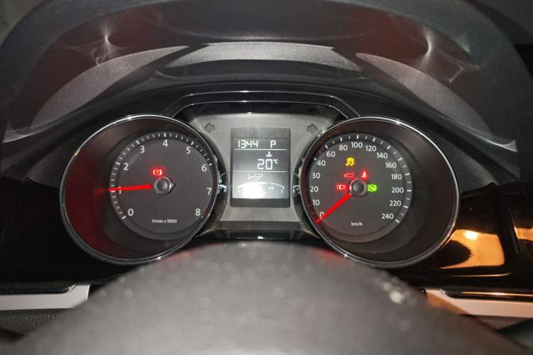 Used Volkswagen Bora 2013 1.6L Automatic Comfort Model Instrument Cluster