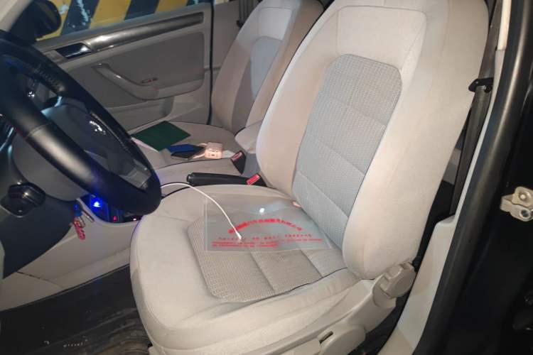 Used Volkswagen Bora 2013 1.6L Automatic Fashion Model Left Front Seat