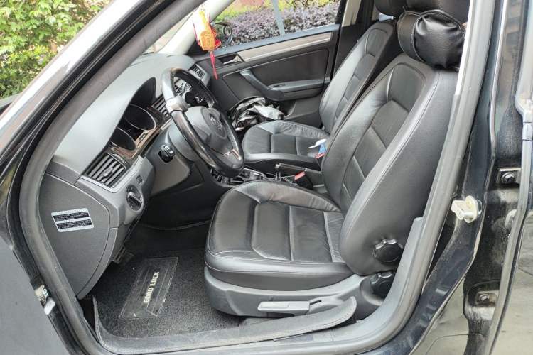 Used Volkswagen Bora 2013 1.6L Automatic Comfort Model Left Front Seat