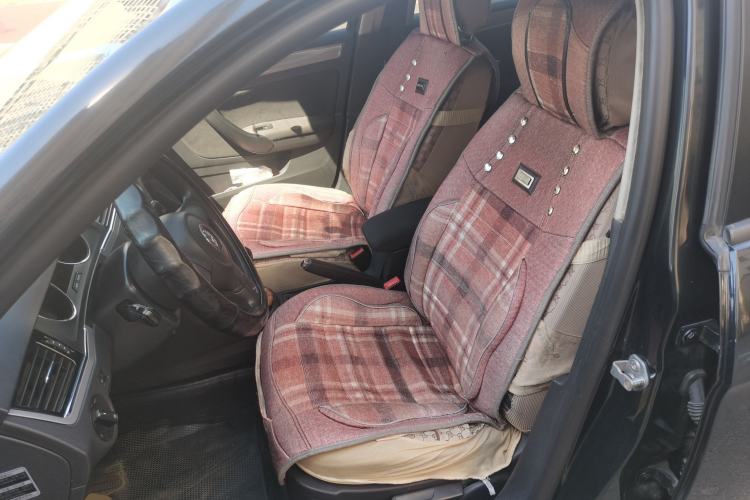 Used Volkswagen Bora 2013 1.6L Manual Fashion Edition Left Front Seat