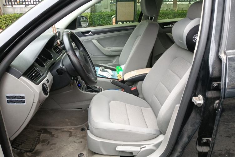 Used Volkswagen Bora 2013 1.6L Automatic Fashion Model Left Front Seat