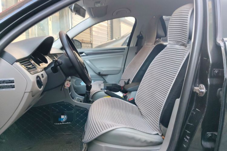 Used Volkswagen Bora 2013 1.6L Manual Fashion Edition Left Front Seat
