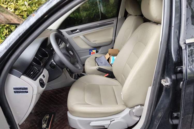 Used Volkswagen Bora 2013 1.6L Automatic Fashion Model Left Front Seat