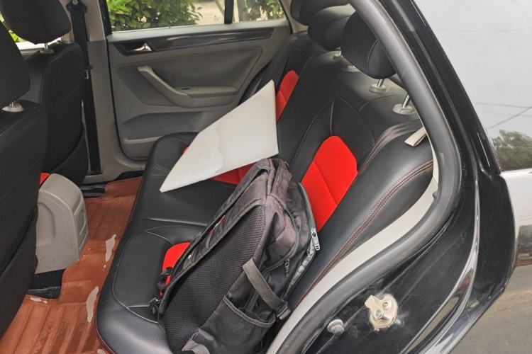 Used Volkswagen Bora 2013 1.6L Automatic Fashion Model Left Rear Seat