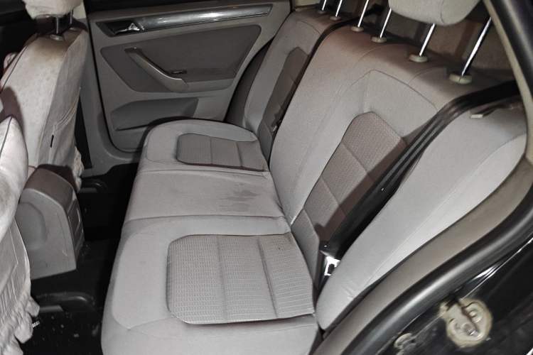 Used Volkswagen Bora 2013 1.6L Automatic Fashion Model Left Rear Seat