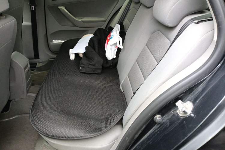 Used Volkswagen Bora 2013 1.6L Automatic Fashion Model Left Rear Seat