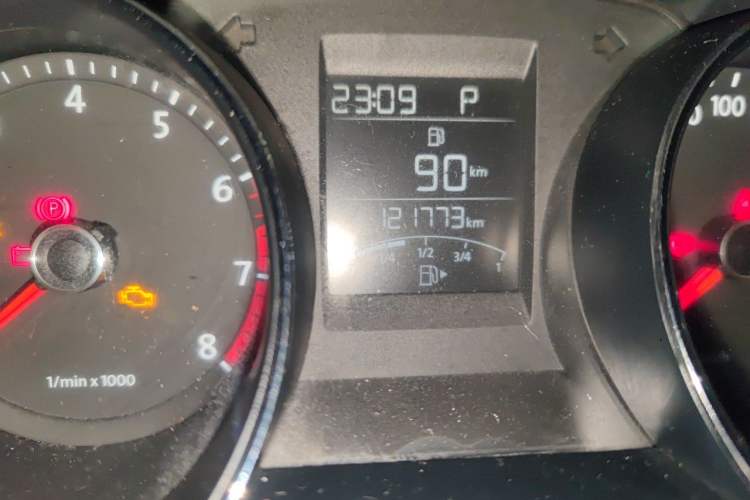 Used Volkswagen Bora 2013 1.6L Automatic Fashion Model Odometer Close Up