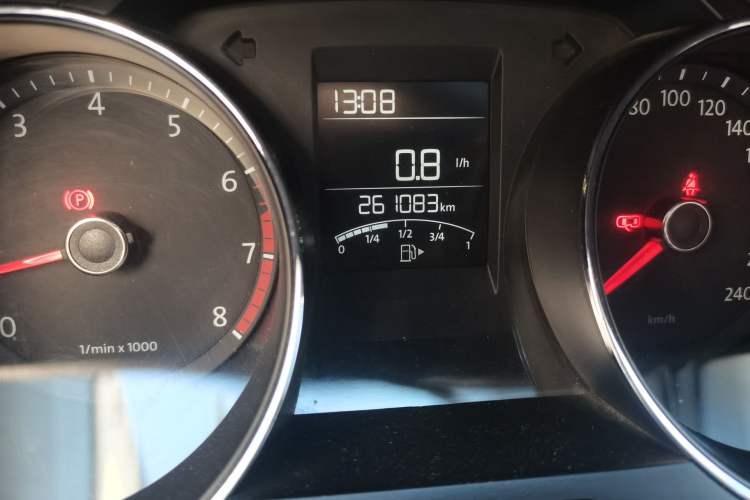 Used Volkswagen Bora 2013 1.6L Manual Fashion Edition Odometer Close Up