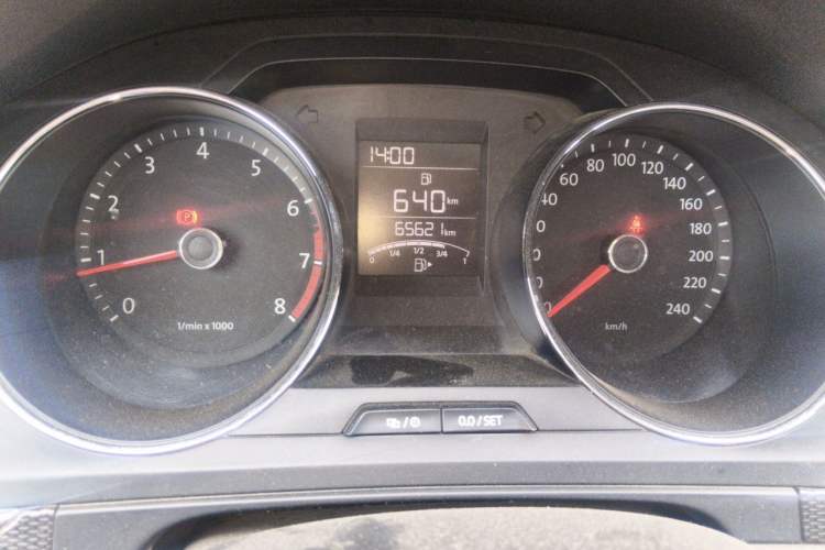 Used Volkswagen Bora 2013 1.6L Manual Fashion Edition Odometer Close Up