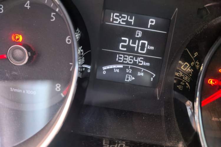 Used Volkswagen Bora 2013 1.6L Automatic Luxury Model Odometer Close Up
