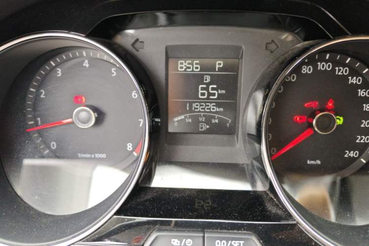 Used Volkswagen Bora 2013 1.6L Automatic Comfort Model Odometer Close Up