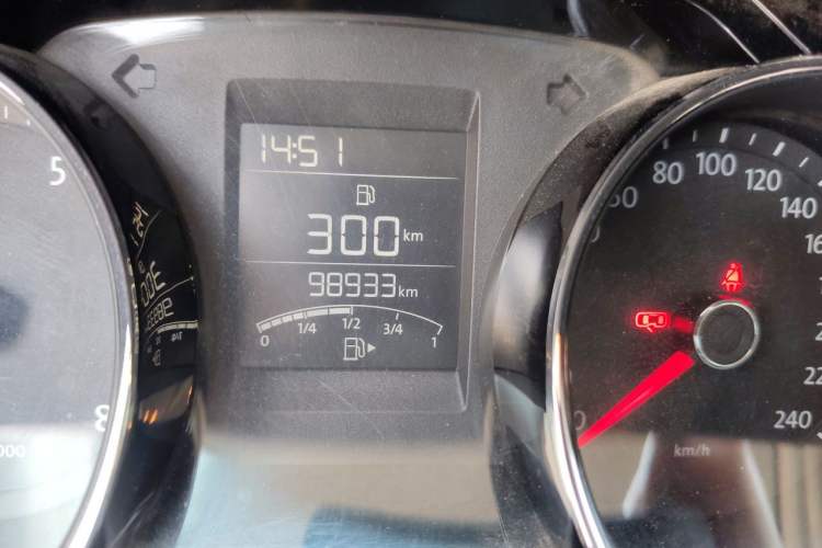 Used Volkswagen Bora 2013 1.6L Manual Comfort Model Odometer Close Up