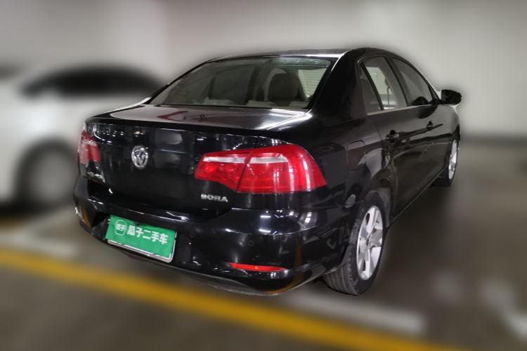 Used Volkswagen Bora 2013 1.6L Manual Comfort Model Rear Right 45 Deg