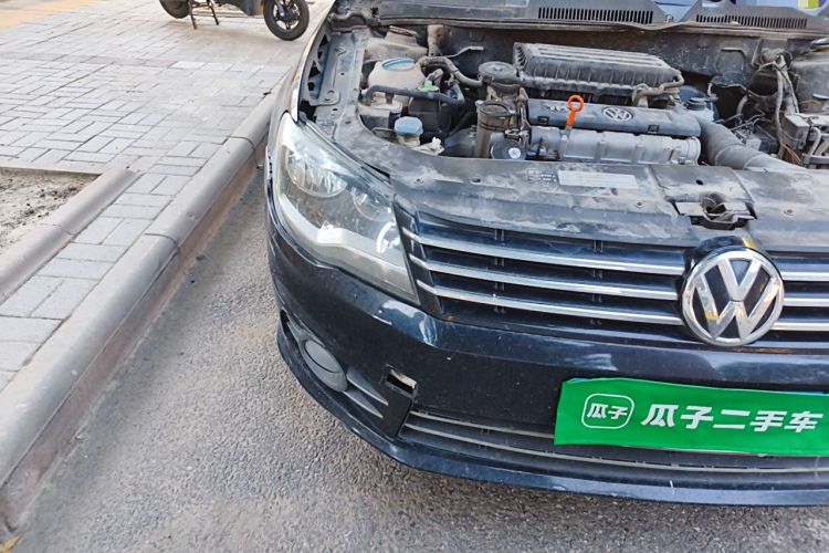 Used Volkswagen Bora 2013 1.6L Automatic Comfort Model Right Front Headlight