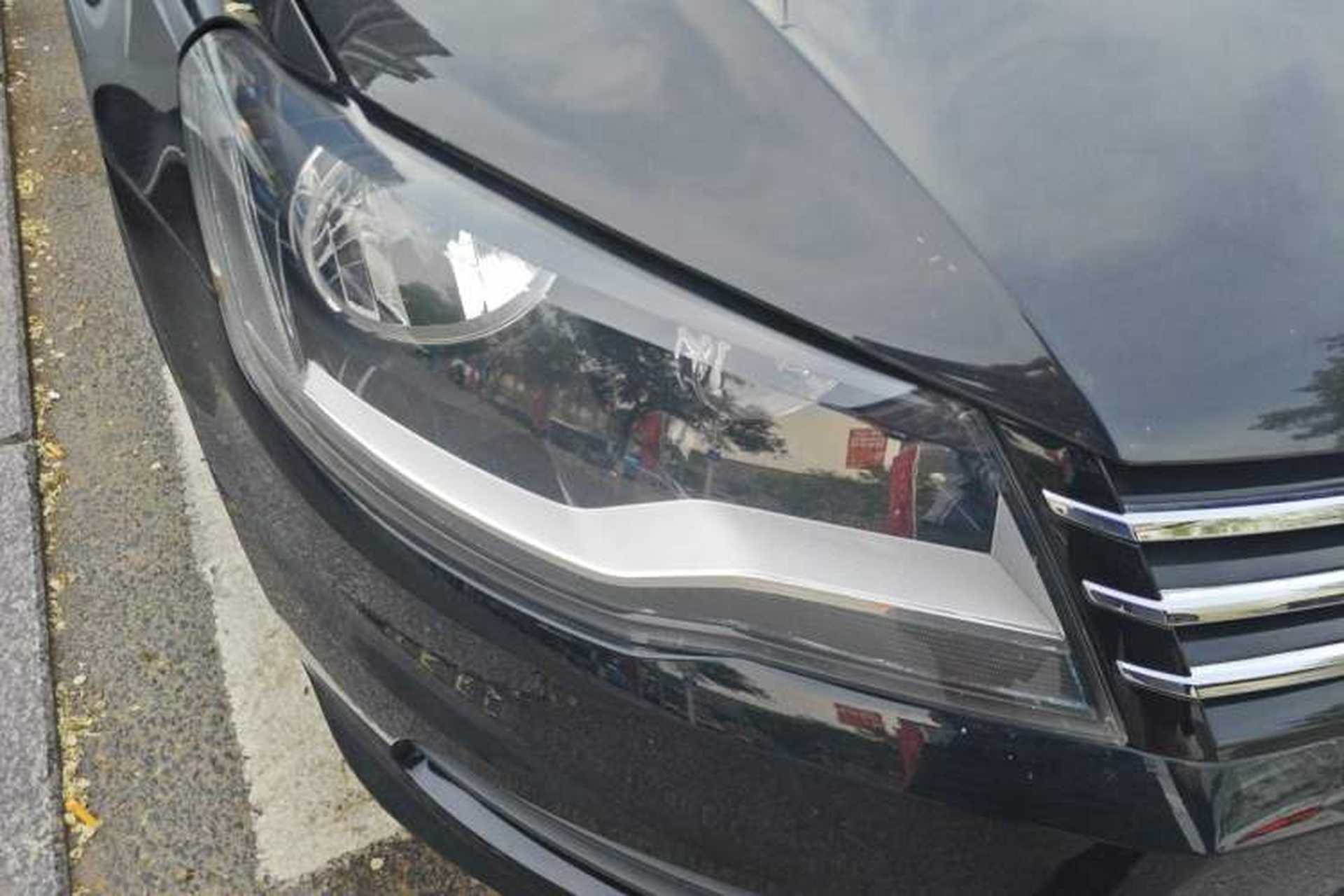 Used Volkswagen Bora 2013 1.6L Manual Fashion Edition Right Front Headlight