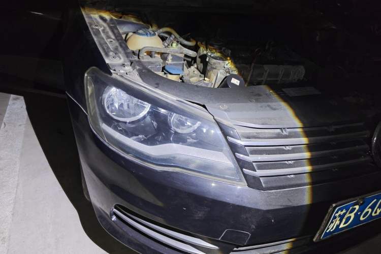 Used Volkswagen Bora 2013 1.6L Manual Fashion Edition Right Front Headlight