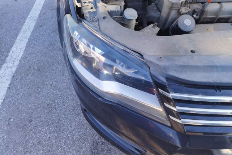 Used Volkswagen Bora 2013 1.6L Automatic Fashion Model Right Front Headlight