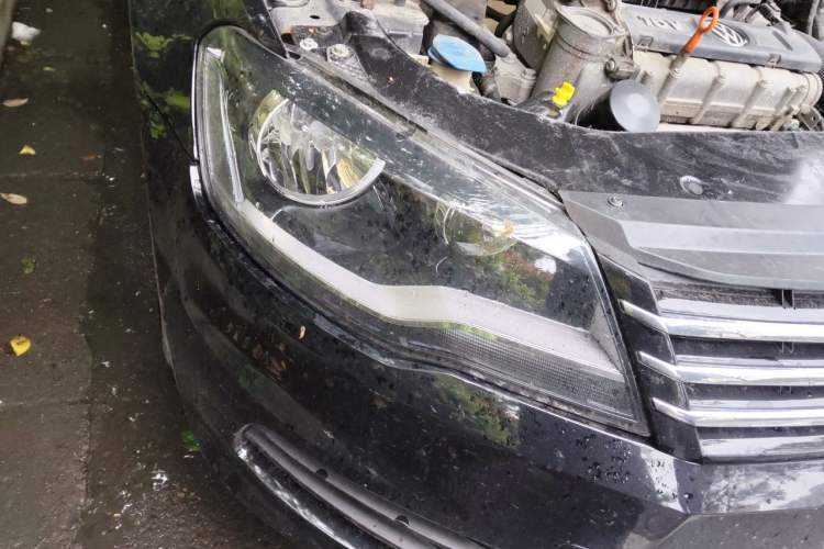 Used Volkswagen Bora 2013 1.6L Automatic Fashion Model Right Front Headlight