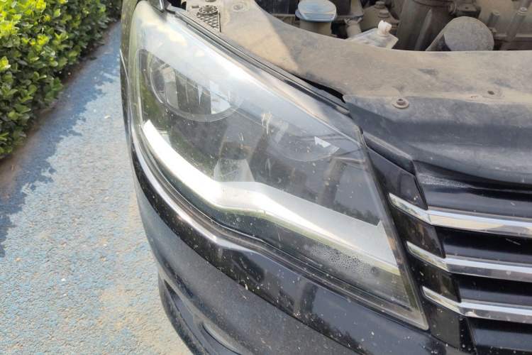 Used Volkswagen Bora 2013 1.6L Manual Comfort Model Right Front Headlight
