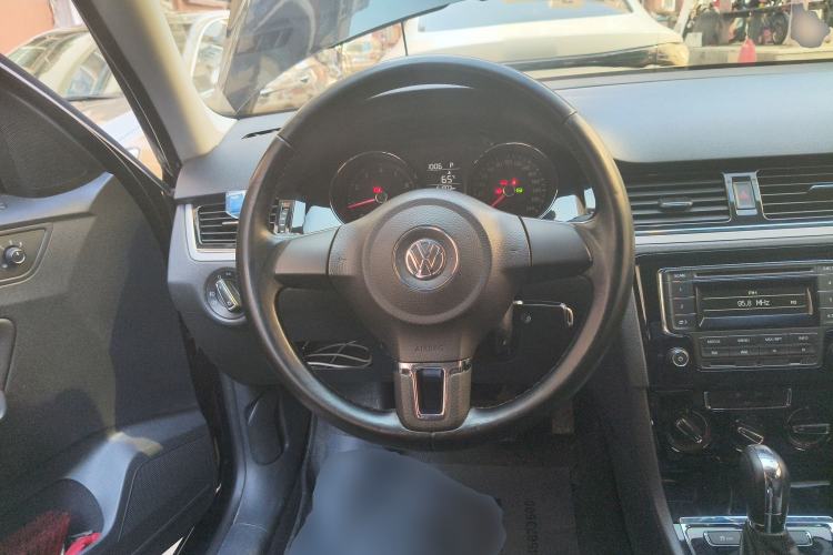 Used Volkswagen Bora 2013 1.6L Automatic Comfort Model Steering Wheel