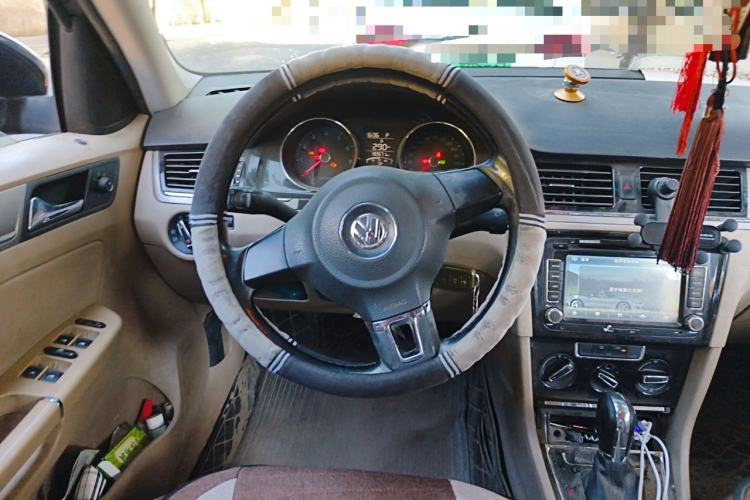 Used Volkswagen Bora 2013 1.6L Automatic Comfort Model Steering Wheel