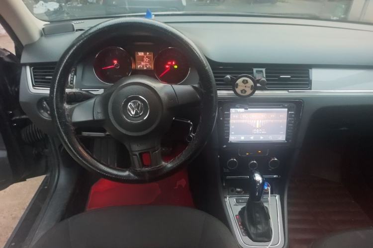 Used Volkswagen Bora 2013 1.6L Automatic Fashion Model Steering Wheel