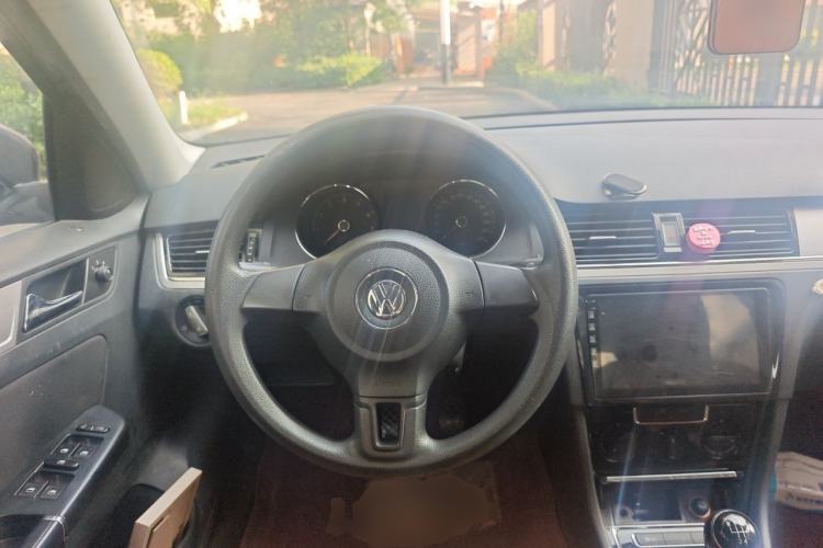 Used Volkswagen Bora 2013 1.6L Manual Fashion Edition Steering Wheel